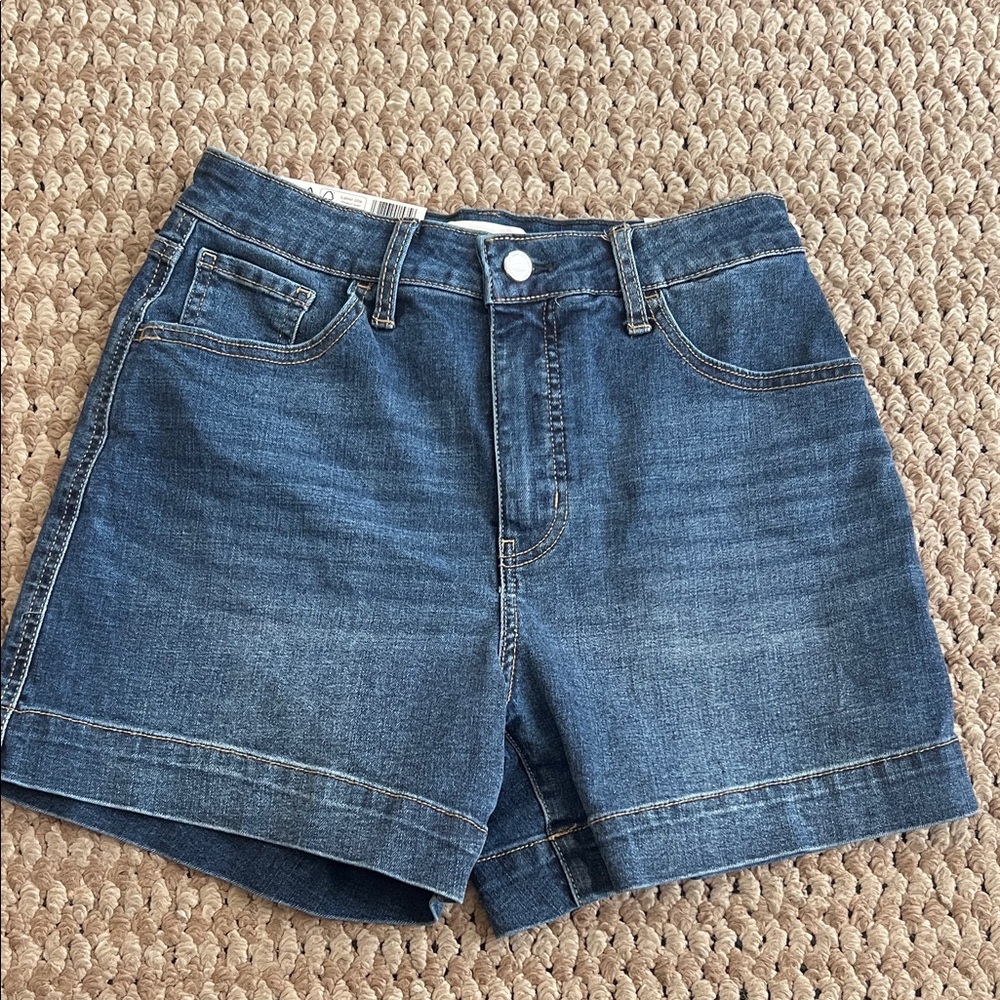 RM Rebecca Minkoff 90’s Short Size 2 New With Tag